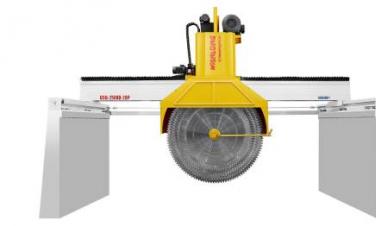 Maintenance method of rock cutting machine